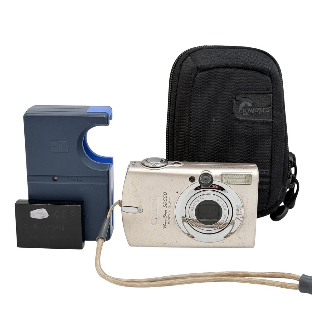 Canon PowerShot SD550 Digital ELPH 7.1MP Camera Silver Bundle W/ Case PC1169